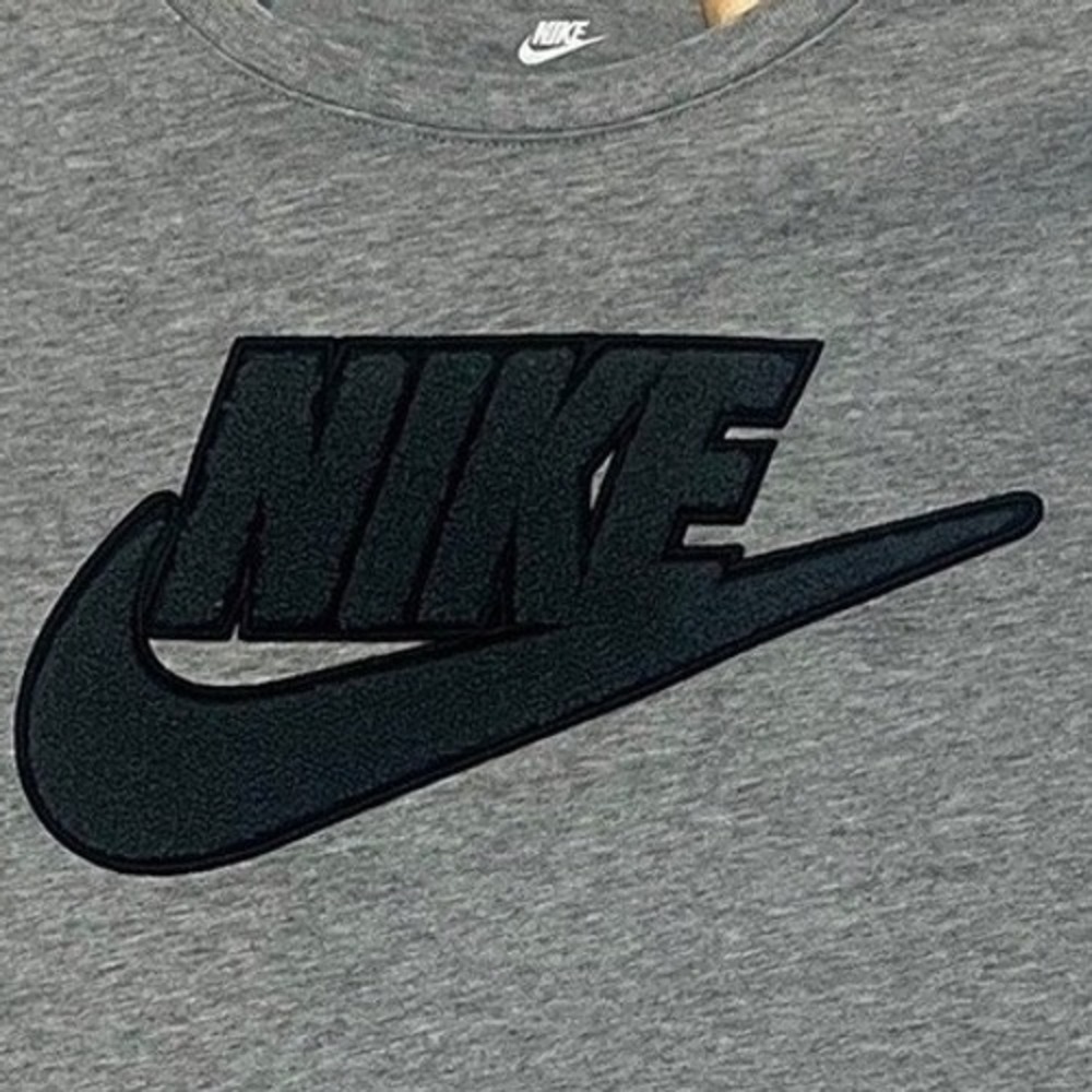 Nike Gray Heather Tee Unique Black Futura Raised Logo Short Sleeve Shirt - Picture 2 of 8